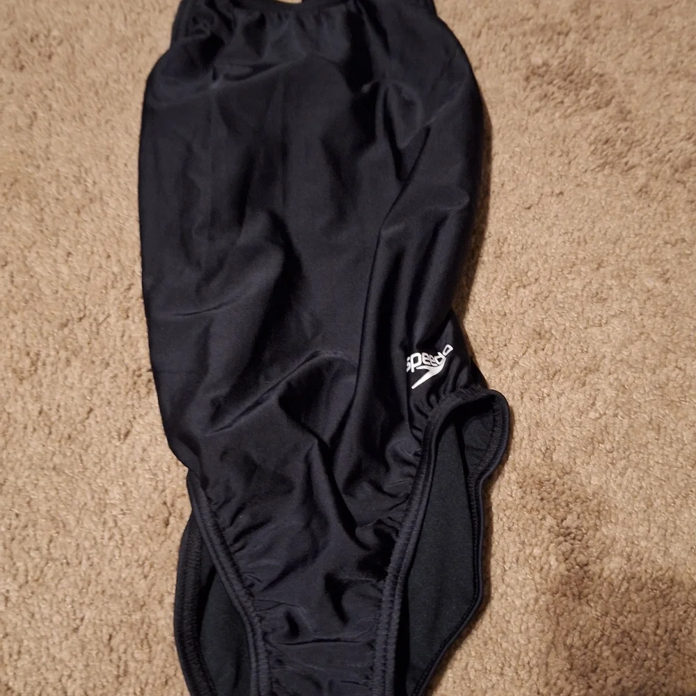 NWT/ SPEEDO / SOLID SUPER PROBACK Onepiece  PROLT / BLACK  SIZE 12/28 yo…